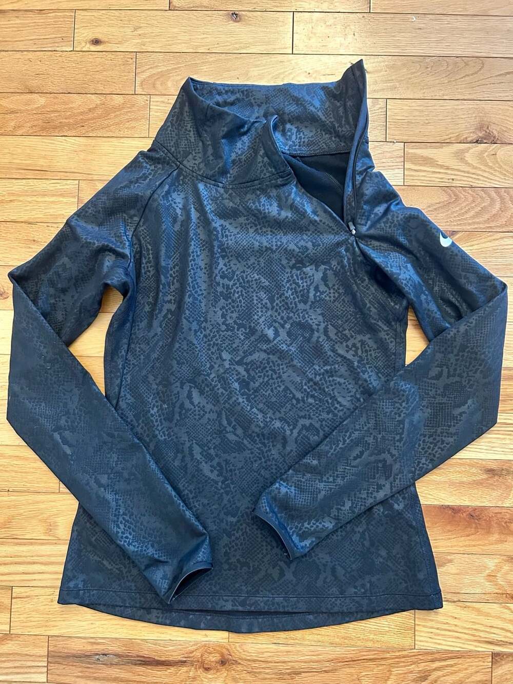 Nike Pro Warm Embossed Funnel Neck Pullover Size M Black Snakeskin